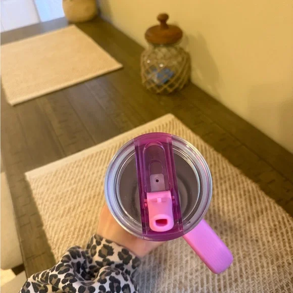 Pink 30oz Stanley - Picture 5 of 6